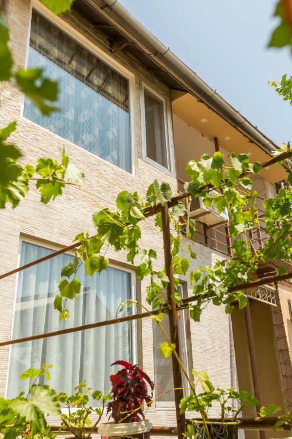 Mereti Hotel Боржоми Екстериор снимка