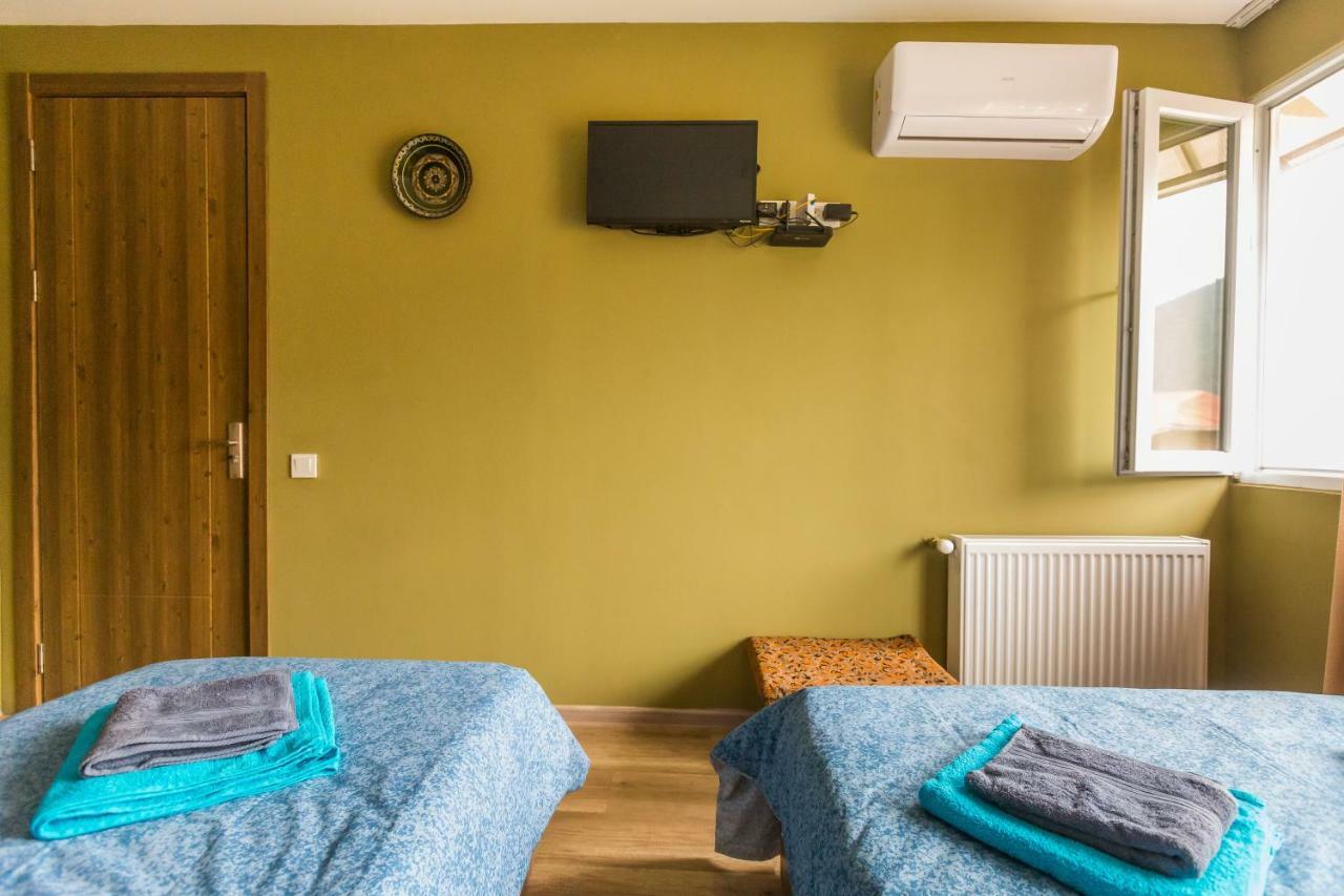 Mereti Hotel Боржоми Екстериор снимка